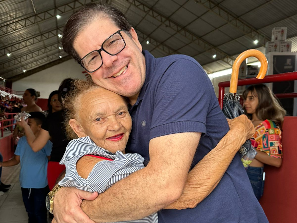 Prefeitura de Solânea promove festa em comemoração ao Dia das Mães.